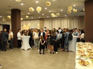 ve4erPMG-